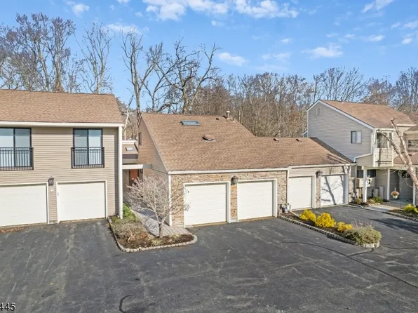 11 Sarazen Ct, Florham Park Boro, NJ 07932