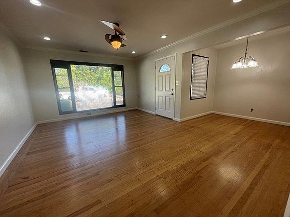 4th image of 3922 Arden Way #3922