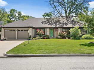 5861 S Hudson Pl, Tulsa, OK 74135