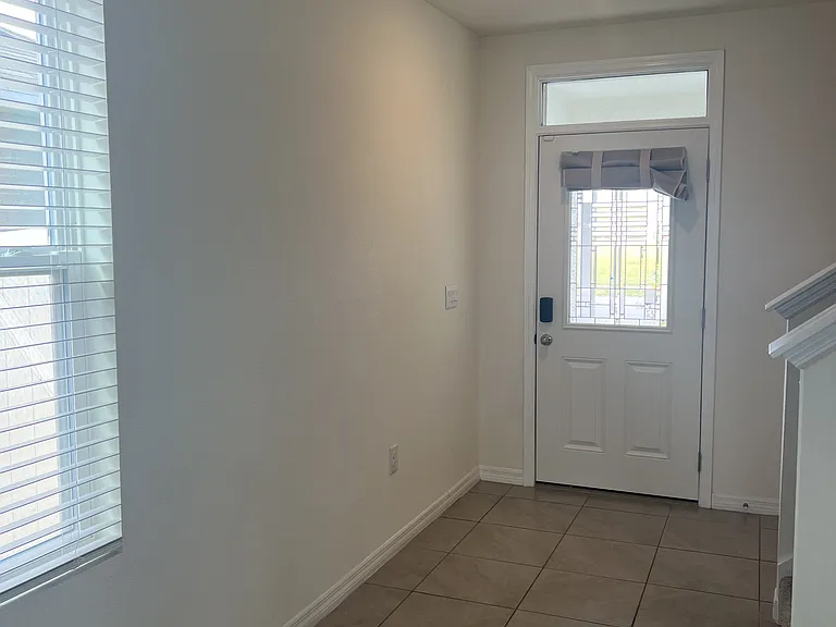 31284 Penny Surf Loop #1 — Photo 4