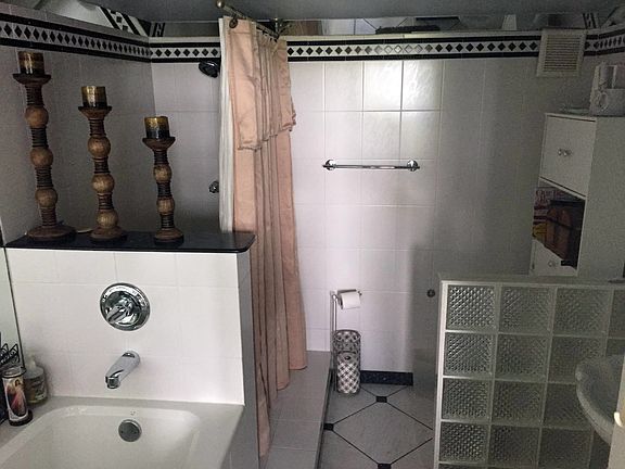4th image of 6190 Woodlands Blvd APT 507