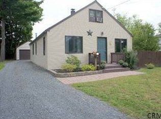 11 Phillips Rd, Rensselaer, NY 12144