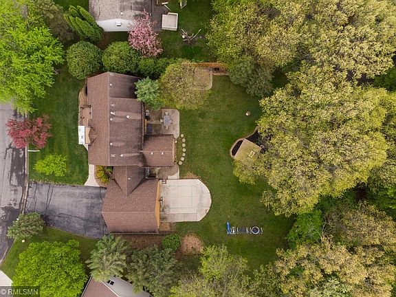 4th image of 1031 Benedict Dr