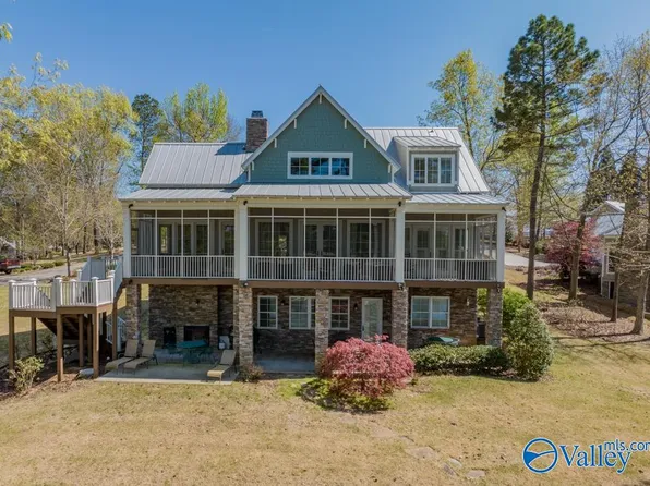 167 Lake Pointe Cir, Scottsboro, AL 35769