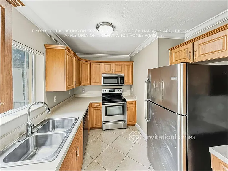 4942 SW 66th Ter — Photo 9