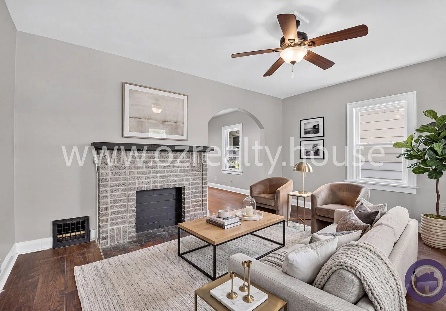 3 bed, 1.0 bath, 1196 sqft, $1,245 — Photo 2