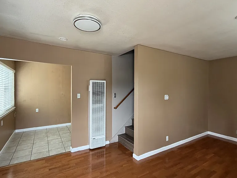 6201-6205 Bromley Ave #2 — Photo 4
