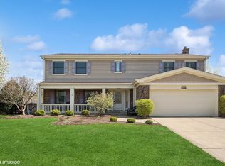 1701 Longmeadow Dr, Glenview, IL