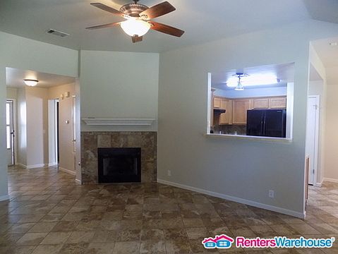 2nd image of 819 Sonny Dr