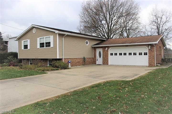 1st image of 807 Brentwood Dr