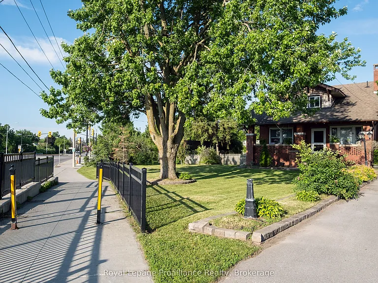 4 Highland Ave — Photo 2