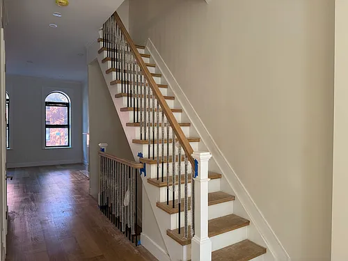 233A Clinton St #HSE Photo 1