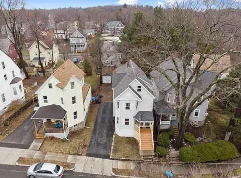 2 bed, 800 sqft, $2,600 — Photo 2