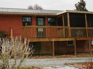 80 Breezy Acres Ln, Flat Rock, NC 28731