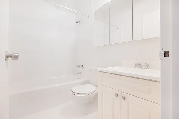 Rented by MNS | media 6