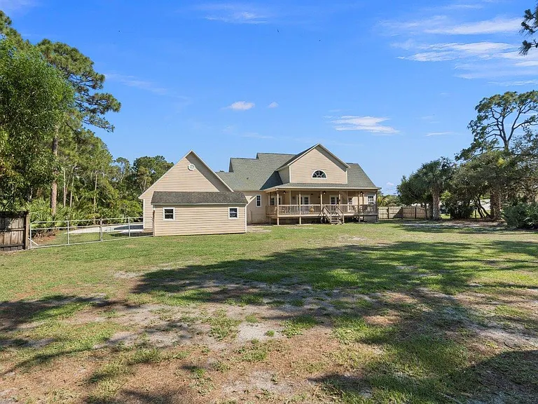 405 SE Salerno Rd — Photo 35