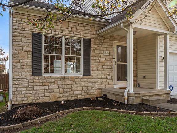 3rd image of 376 Belfair Dr