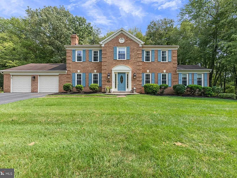 3125 Hannahs Pond Ln — Photo 1