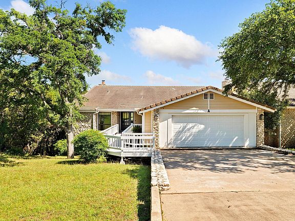 2nd image of 310 Dogie Dr #A