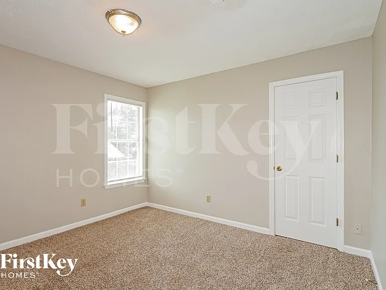 9689 Kingsridge Dr — Photo 14