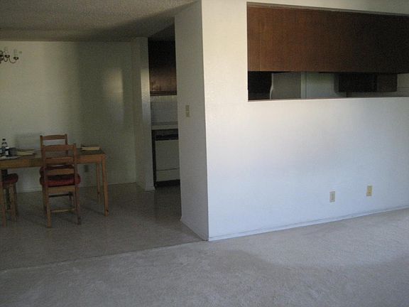 3rd image of 509 N Sierra Vista St