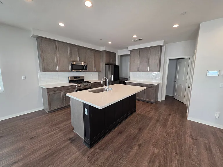 31975 Monet Pl — Photo 7