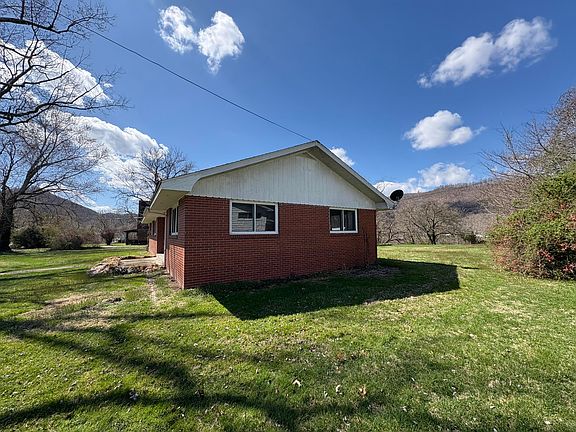 5th image of 78 Halbert Ave