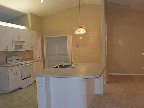 2nd image of 2639 Yacolt Ave