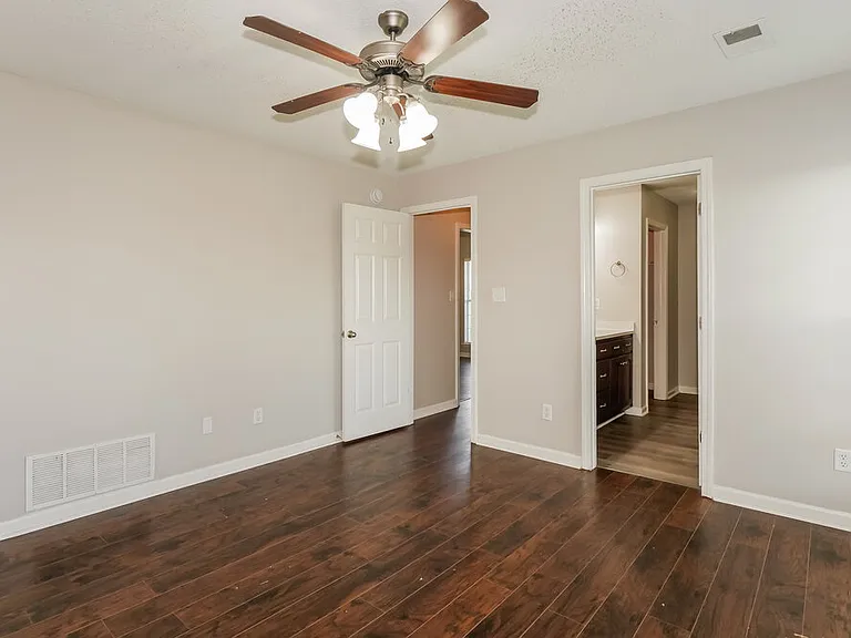 10218 Cottage Oaks Cv — Photo 9