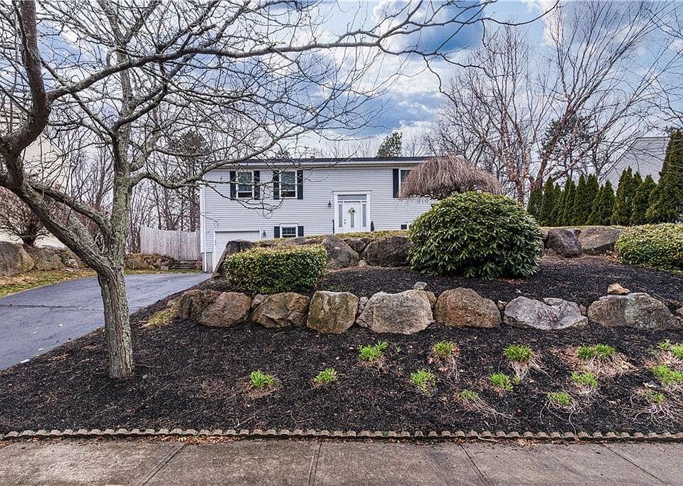 1st image of 67 Remington Farm Dr
