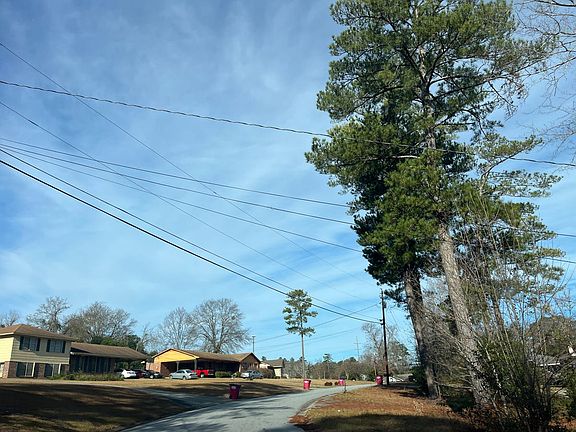 5th image of 3888 Woodside Dr