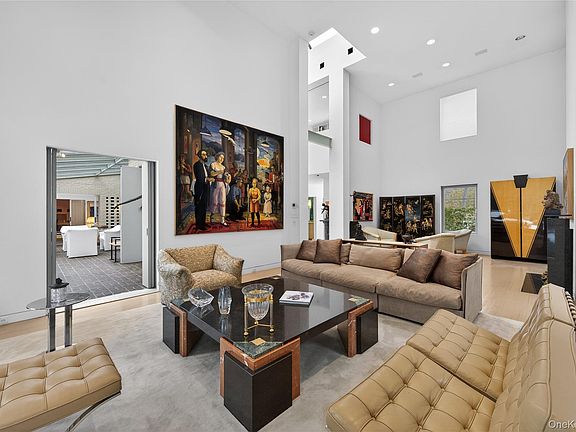 4th image of 120 Bacon Road