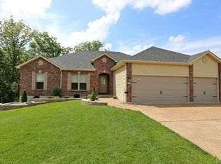 221 Redmond Pines Dr, Wentzville, MO 63385