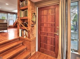 42 E Fox Chase Rd, Chester, NJ 07930