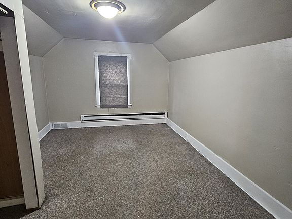 4th image of 1932 Lowell Ave #2