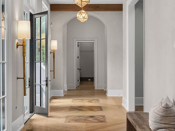 3rd image of 4301 Estes Rd