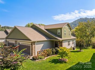 254 February Ln, Waynesville, NC 28785