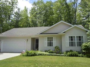 201 Maplegrove, Houghton Lake, MI 48629
