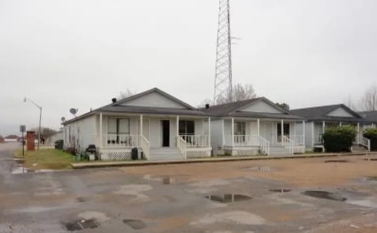 750 Hospital Rd #B4 — Photo 3