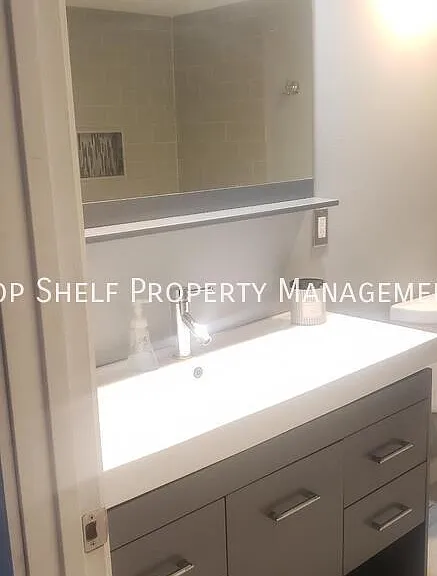 9513 University Ave #8 — Photo 12