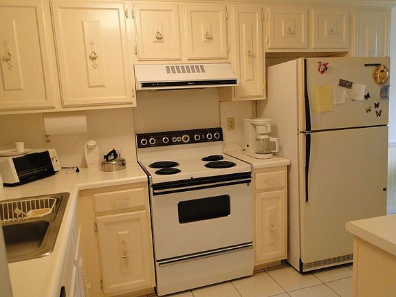 2nd image of 6623 Coral Lake Dr #211