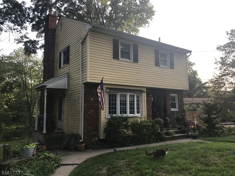 3 bed, 2000 sqft, $4,900 — Photo 1