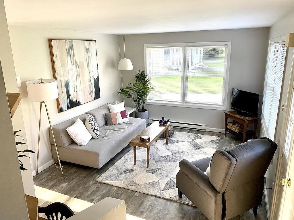 2 bed, 1200 sqft, $2,250 — Photo 1