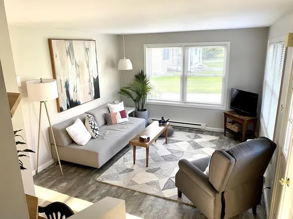 126 East St #B, Great Barrington, MA 01230