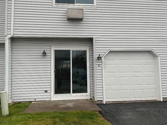 2nd image of 565 Clark Ave APT 6