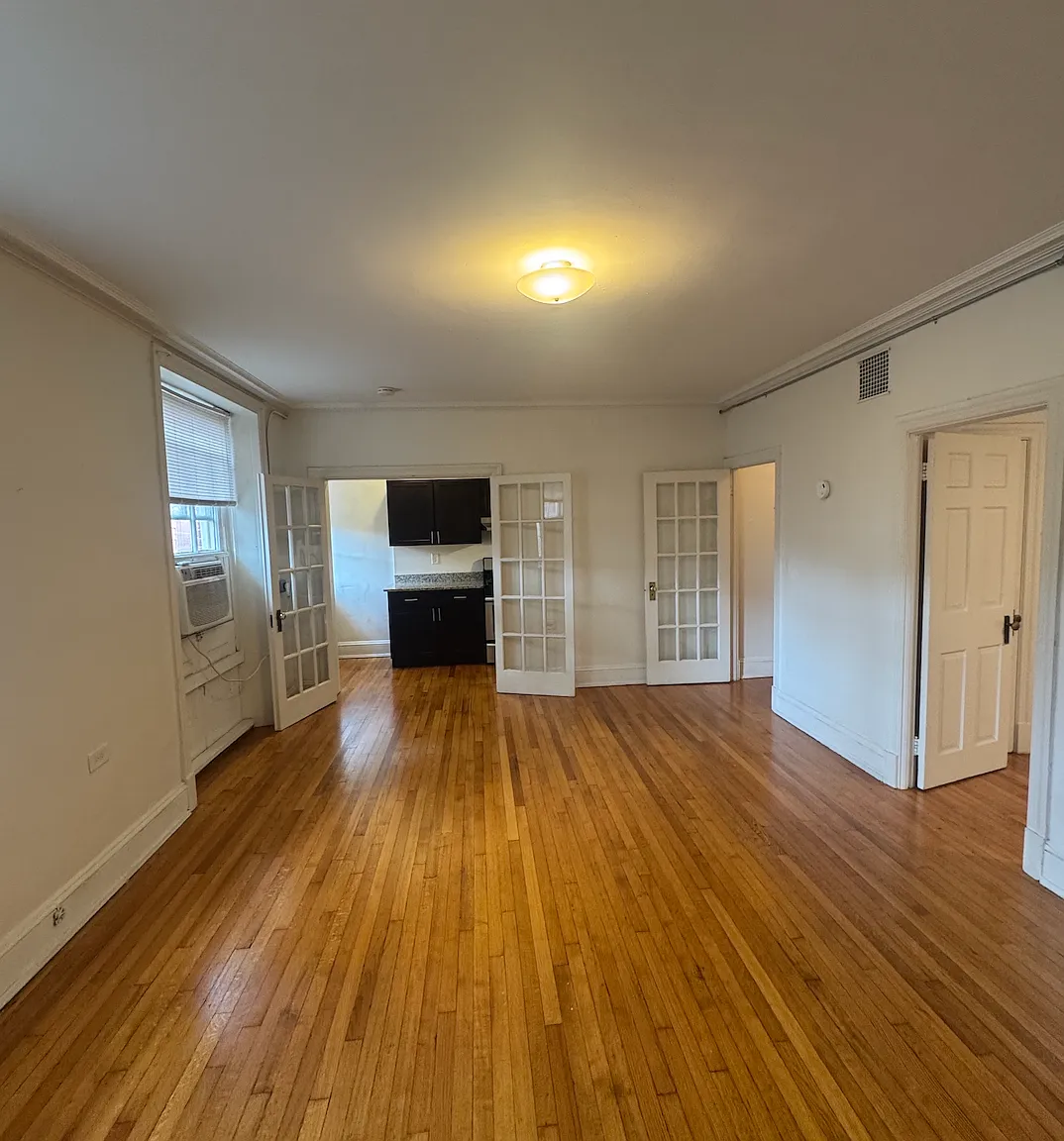 1 bed, 1000 sqft, $1,300 — Photo 2