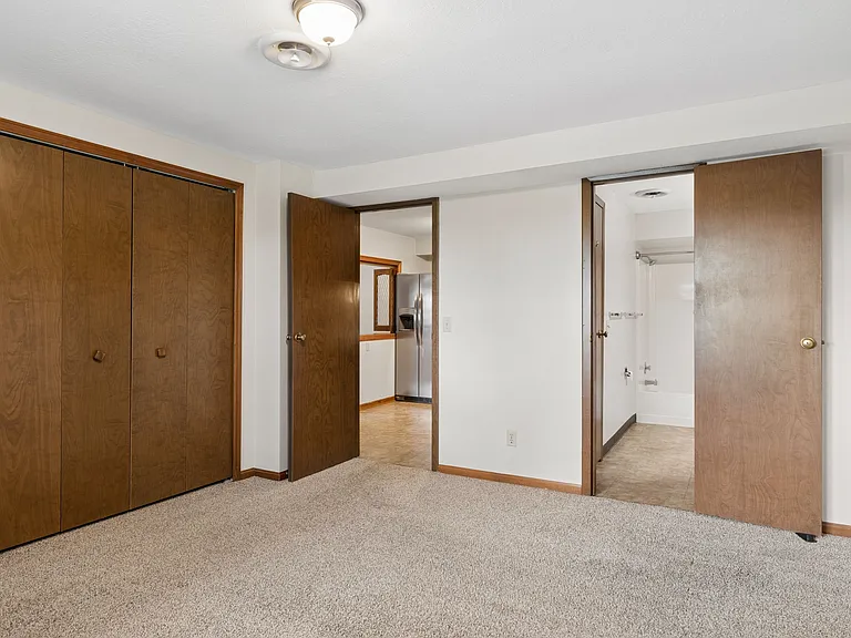 Carriage Hill Apartments — Photo 18