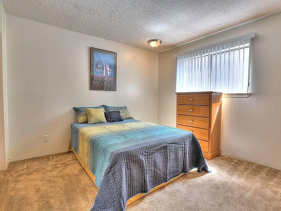 5th image of 125 Cardenas Dr NE