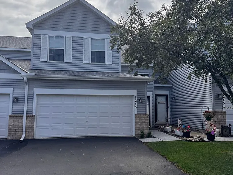 1243 Bergmann Dr — Photo 21