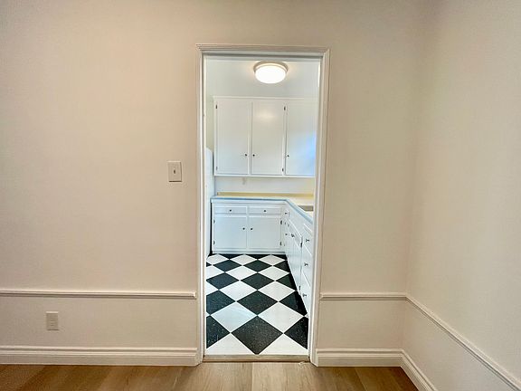 5th image of 1317 N Fairfax Ave APT 1